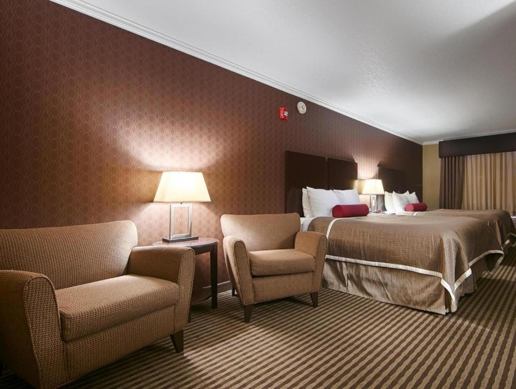 Best Western Plus Olathe Hotel Exterior photo